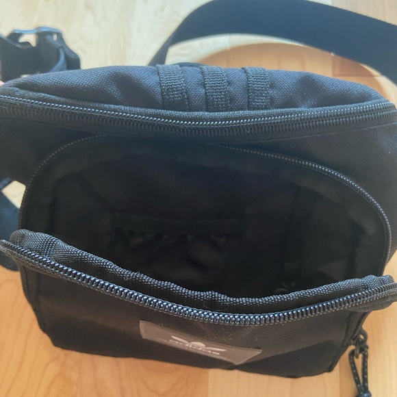 Adidas black Fanny pack belt bag - Picture 3 of 7